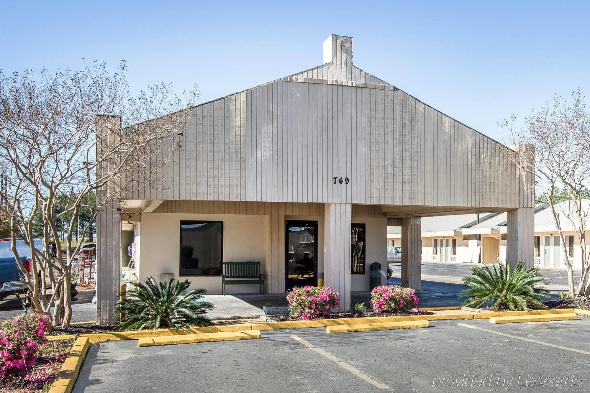 Americas Best Value Inn - Brookhaven Exterior photo